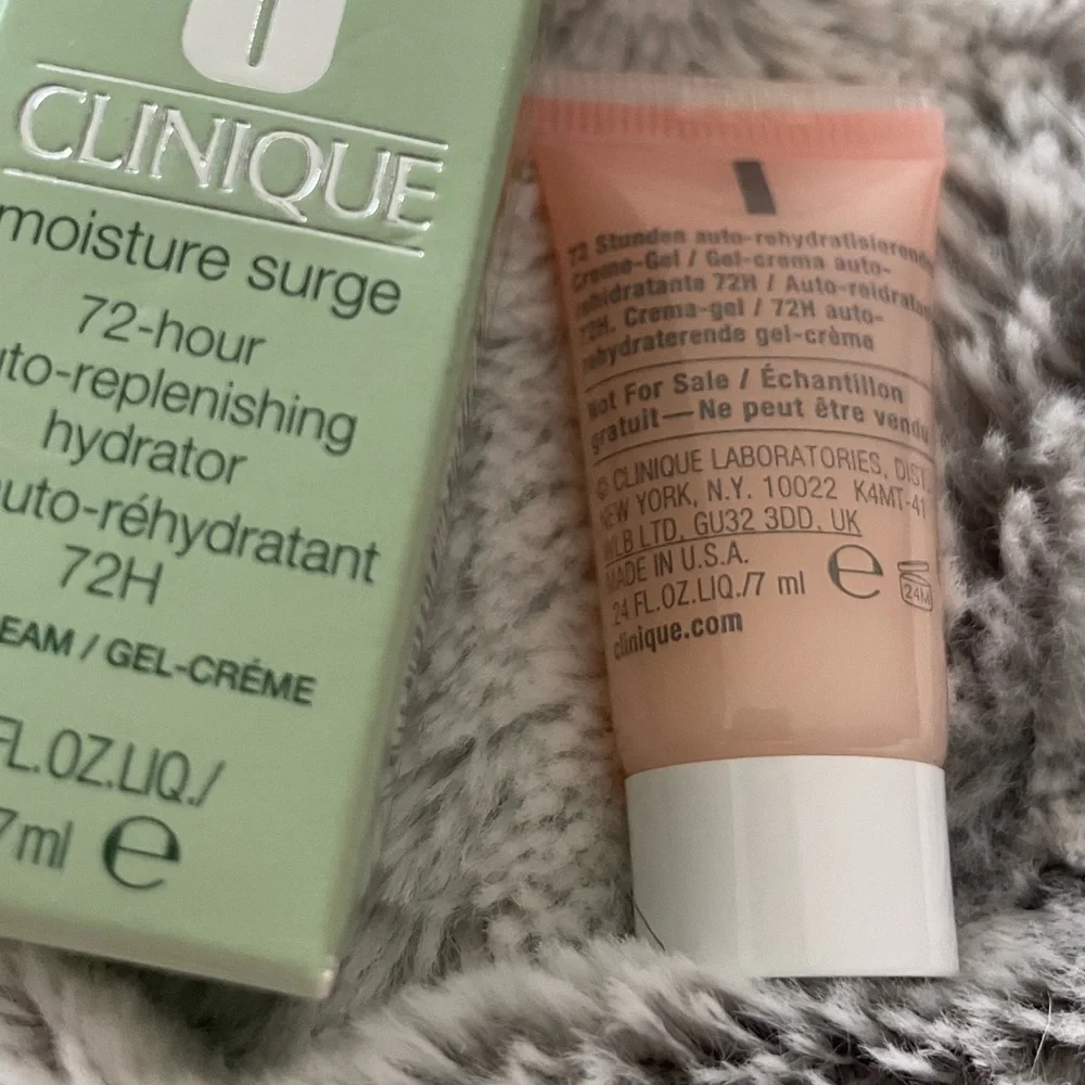 CLINIQUE MOISTURE SURGE 72 HOUR AUTO REPLENISHING HYDRATOR